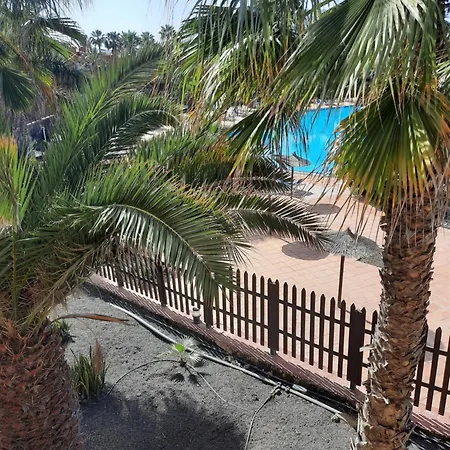 Apartment With Pool アパート